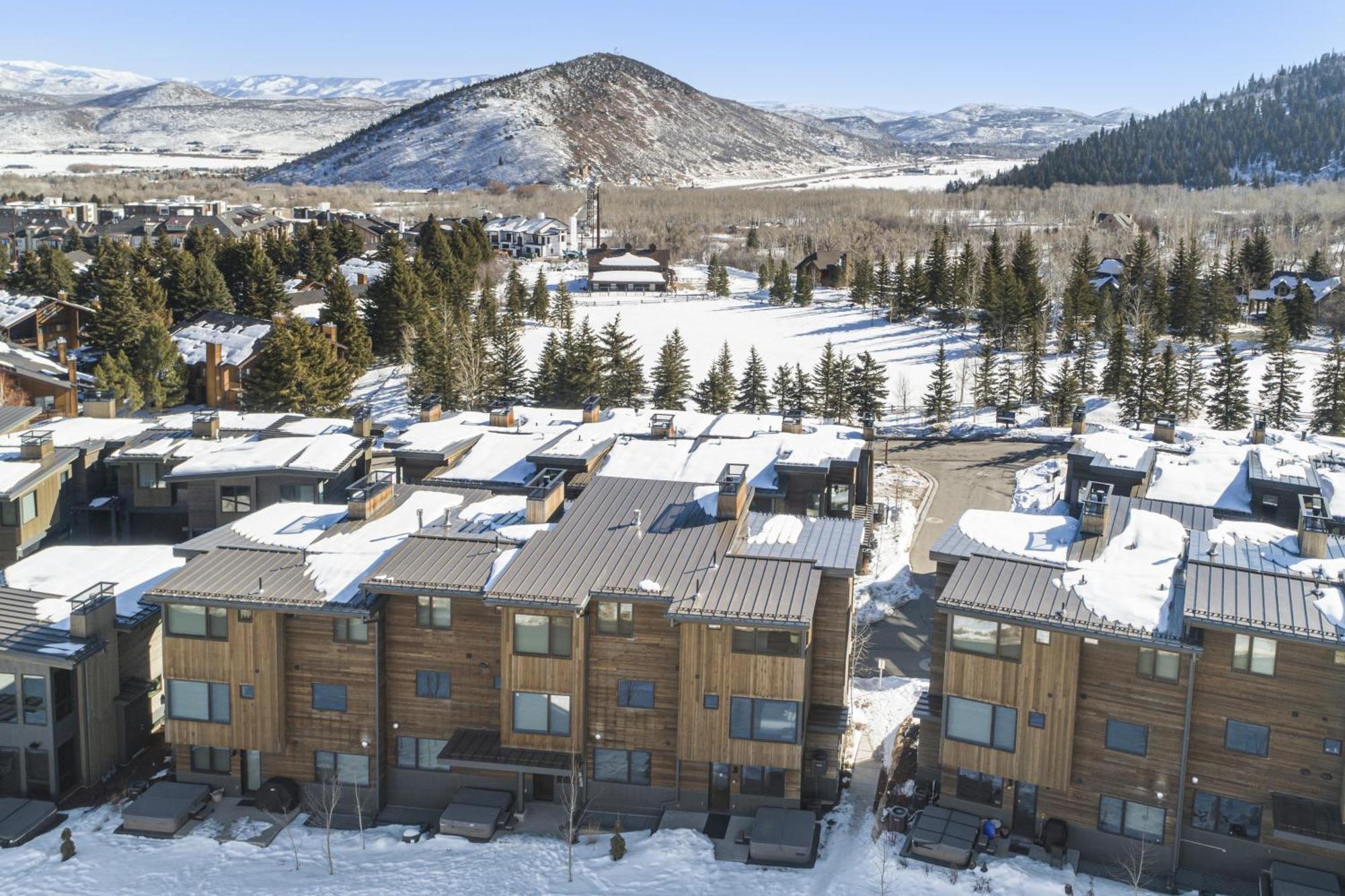 Park City Adventures Экстерьер фото